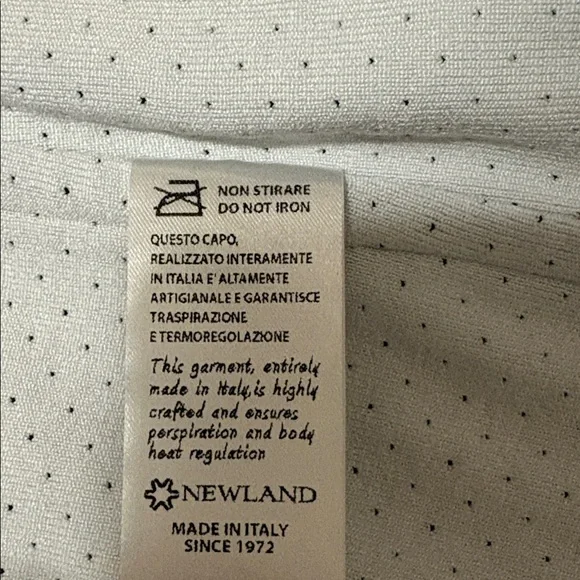 Newland Ski Black and White Long Sleeve Top NWOT - Picture 12 of 14